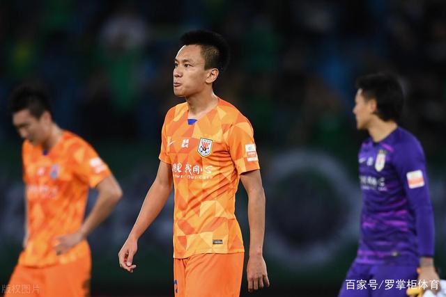 记者：詹姆斯回骑士争冠将是电影般的剧情 他留湖人毫无争冠希望